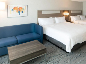 Holiday Inn Express & Suites Moose Jaw, an IHG Hotel