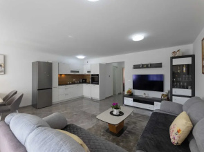 Kastel Stari Sunny Downtown Apartment With Terrace
