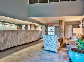 Pelican Beach Resort by Colasan