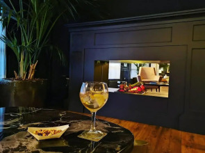 La França Travellers - Adults Only