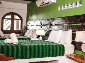 Tranquilseas Eco-Lodge And Diving Center