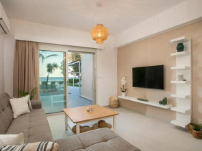 Villa Sylvia Beachfront
