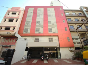 OYO 6840 Hotel City Inn