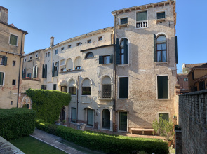 Palazzo Contarini Porta di Ferro