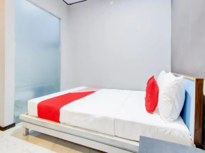 Hotel O Stasiun Tegal Near Alun-Alun  Formerly Ameera Guest House