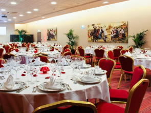 Hotel de Bourgtheroulde, Autograph Collection