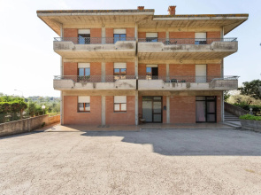 Home in Tuoro sul Trasimeno Near Lago Trasimeno