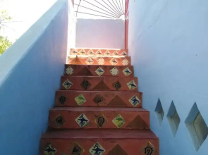 Bohemian Rustic 2-floor Suite, Walk to Plaza/beach