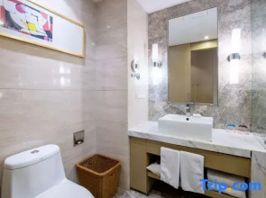 Shanghai Lujiazui Rezen Hotel