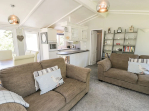 Orchard Lodge