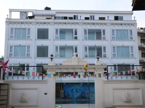 Lotus Club Boutique Hotel