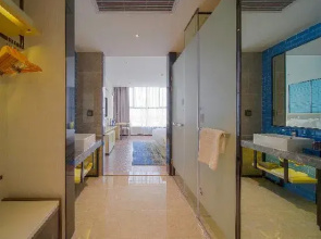 Echarm Hotel (Foshanxi Railway Station Luocun)
