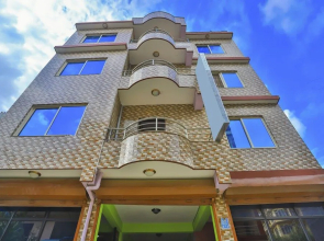 SPOT ON 572 Hotel Get Together