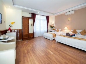 Palm Beach Hotel