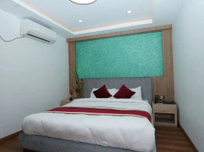 Lotus Shine N Amenities