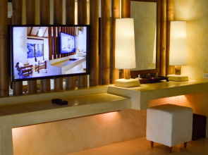 High Season Pool Villa & Spa