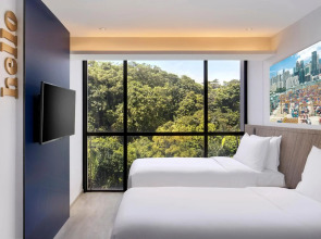 Crimson Resort and Spa Mactan