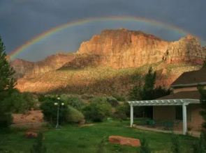 Novel House Inn at Zion