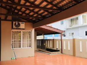 Fateh Homestay - Muji Concept Family House