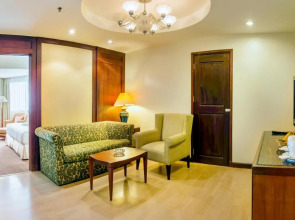 Jomtien Palm Beach Hotel And Resort