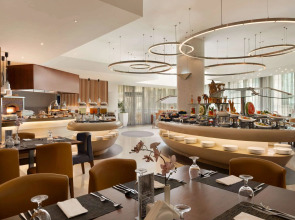 Отель Ramada by Wyndham Dubai Barsha Heights