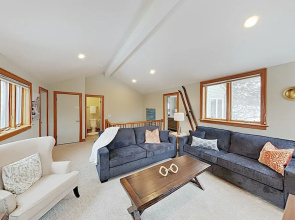 New Listing! Hidden Creek Townhome - Walk To Lift 4 Bedroom Townhouse