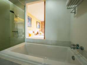 Отель Karon Phunaka Resort & Spa