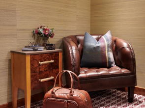 Fingal - A Luxury Floating Hotel