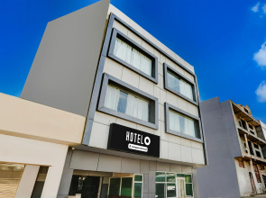 Hotel O by OYO Lohgarh Road Zirakpur Formerly JB Plaza