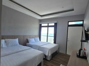 Elge Hotel and Villa Sarangan