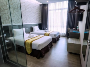 Indra Hotel