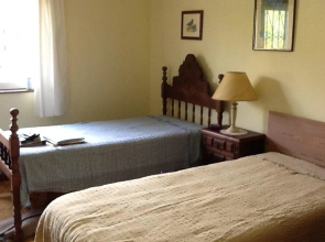 House With 3 Bedrooms in Alcabideche, With Furnished Garden and Wifi -