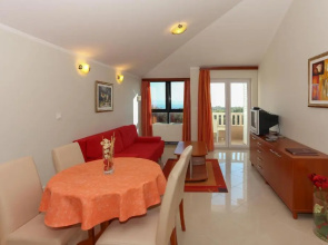 Apartments and Rooms Astoria