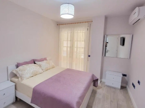 Green Studio Apartment