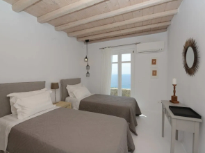 Villa Topaz