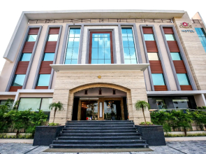 OYO 22010 Hotel Stella Continental