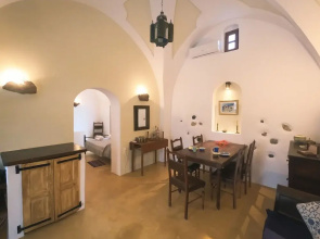 The Commander s House