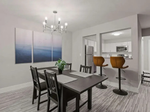 Modern 2BR 2BA Apartment With Pleasant Views