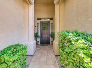Private Hot Tub: Pet-friendly Maricopa Escape!