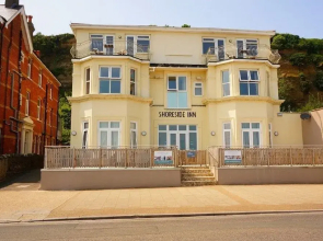Shoreside Inn