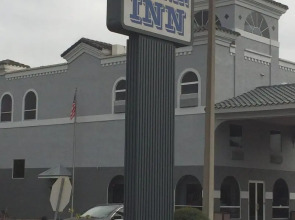 Ruskin Inn Hotel