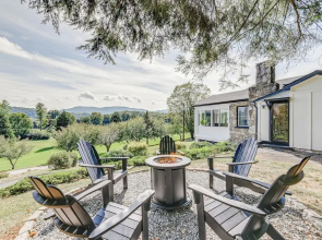 Updated + Modern Waynesville Cottage w/ Fire Pit