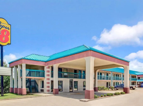 Super 8 Richland/Jackson Area
