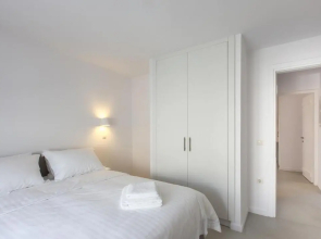 Minimal Apartment with a swimming pool and sea view in Koundouros