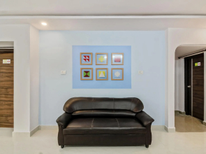 Collection O 45742 Vennela Residency