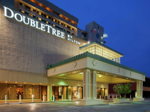 DoubleTree by Hilton Little Rock