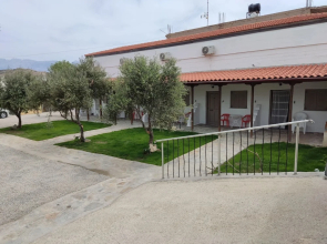 Almmos mezzanine apartments Kalamaki