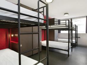 Space Hotel - Hostel