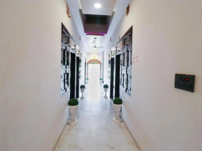 OYO Hotel S Chandra