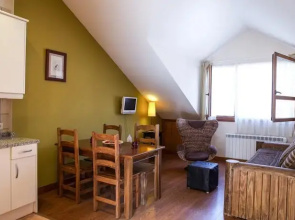 Apartamentos Turisticos Cuirgu